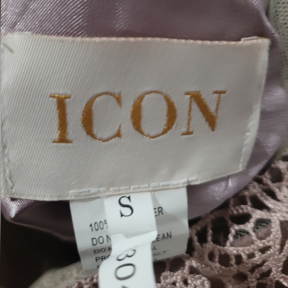 ICON Grade 8 grad dress - Picture 4 of 4